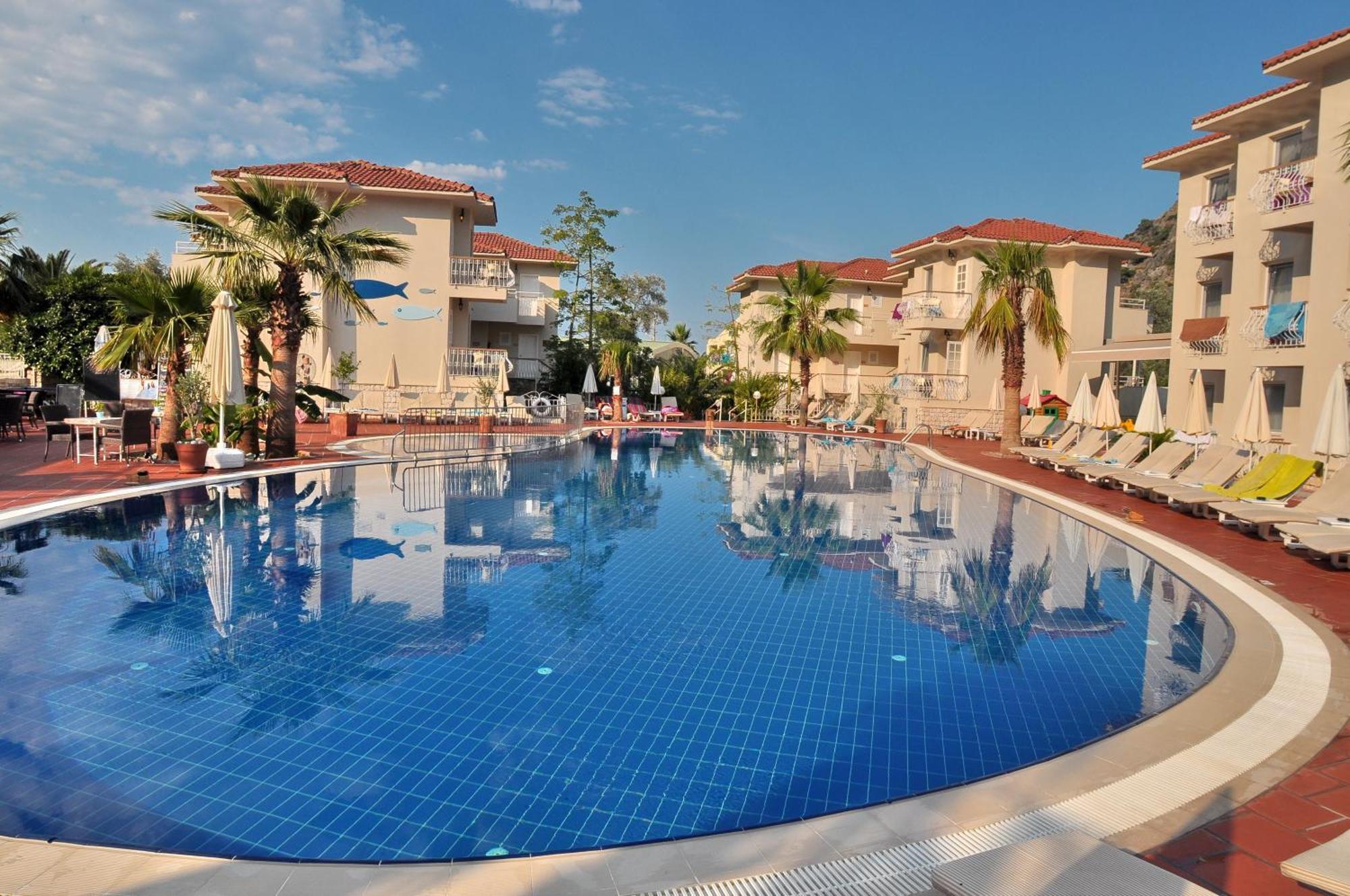 Отель The Blue Lagoon Deluxe 3*