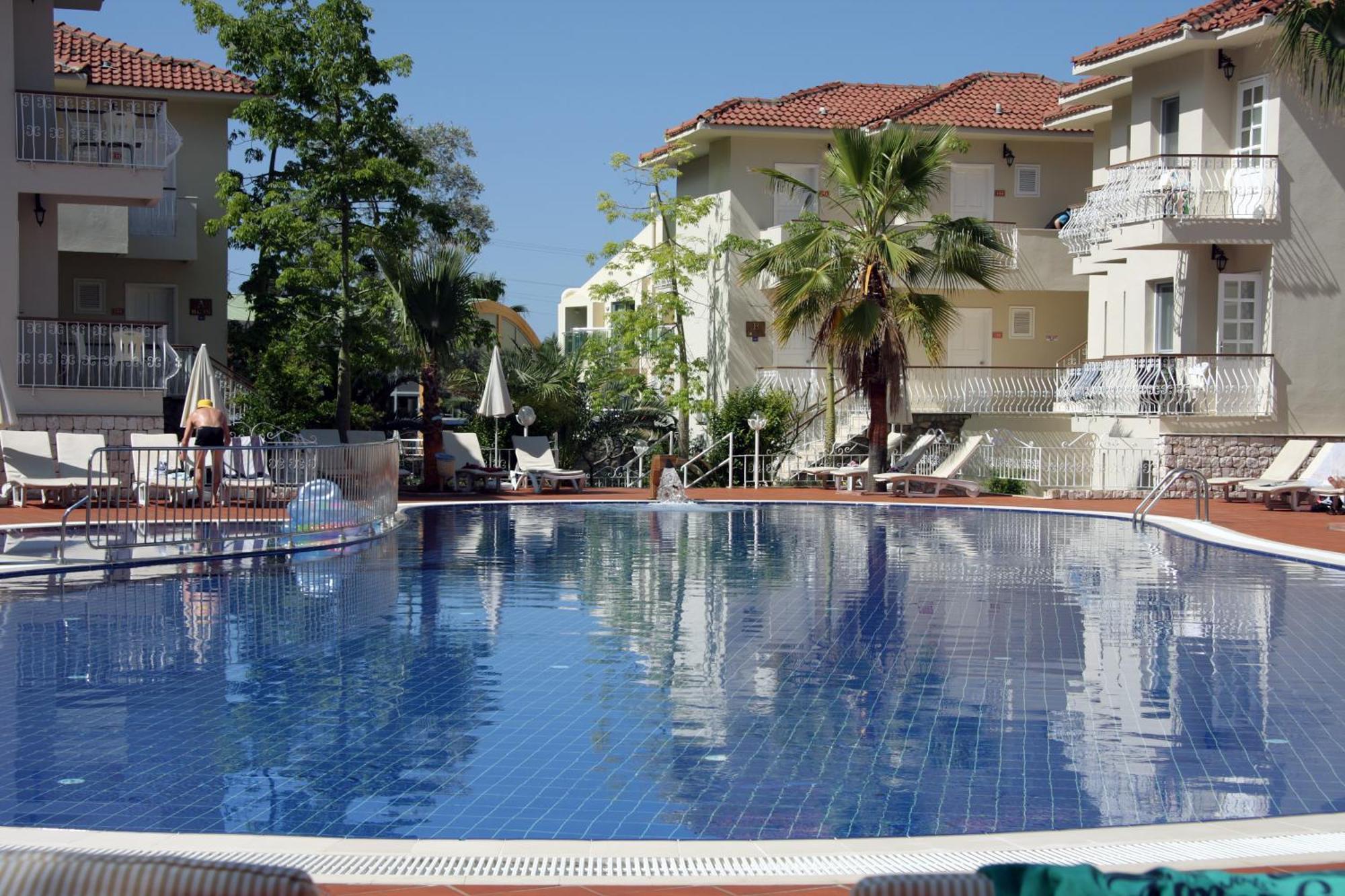 Отель The Blue Lagoon Deluxe 3*